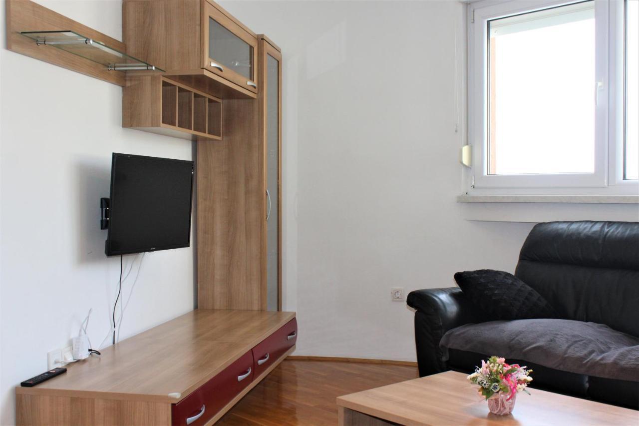 Tomislav Apartment Makarska Exterior photo